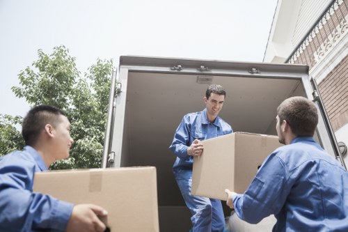 Different box types used for packing and boxes in Poplar