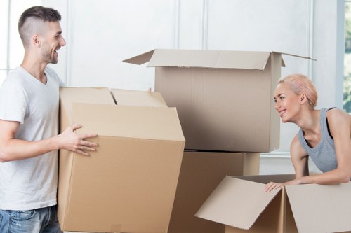 Cubic-yard pricing example for furniture and box transport