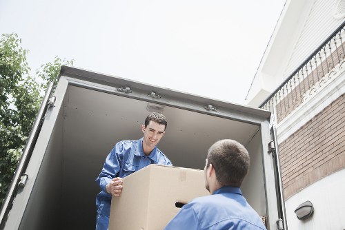 Poplar moving service handling household items and boxes